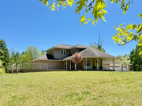 1290 Big Bear Ln, Eagle River, WI 54521