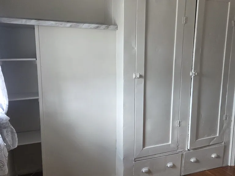 206 Spruce St E #1 — Photo 8