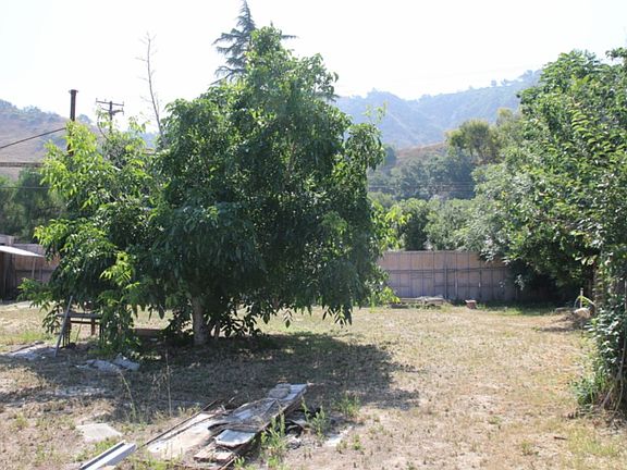 4th image of 8513 N Ventura Ave