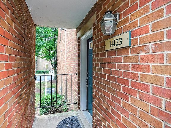 3rd image of 14123 Yorkshire Woods Dr