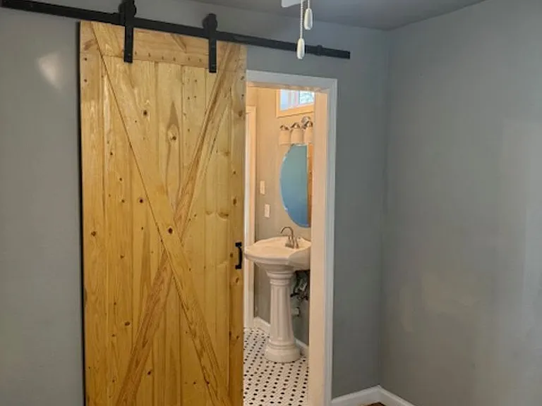 803 W Cherokee St — Photo 21