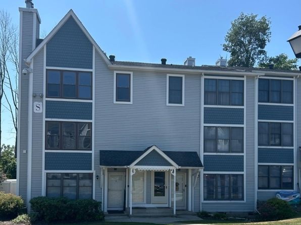 45 Burlington Ct