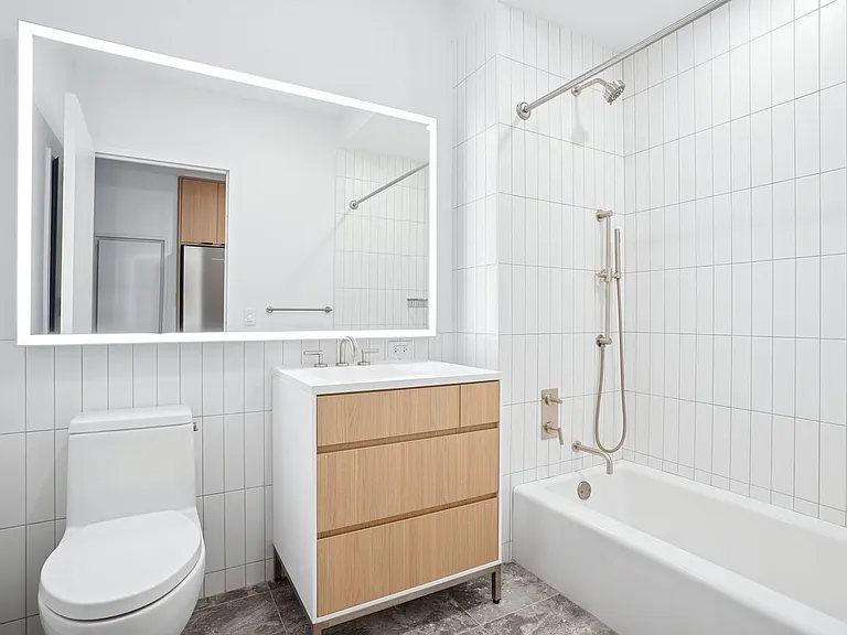 499 President St #714 — Photo 9