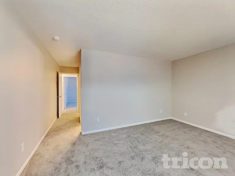 7114 Mars Dr — Photo 7