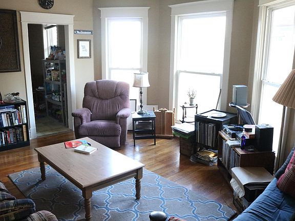 4th image of 4125 Campbell St