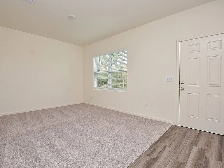 3603 Admiralty Dr — Photo 4