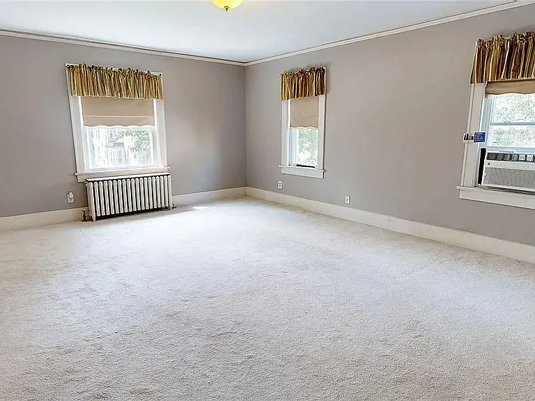2 bed, 1000 sqft, $899 — Photo 3