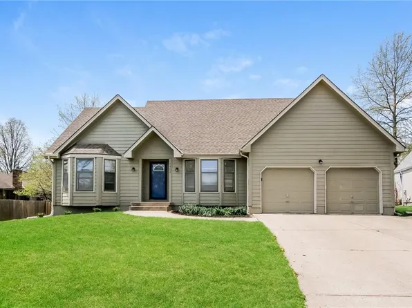 1400 SE 6th Pl, Lees Summit, MO 64063