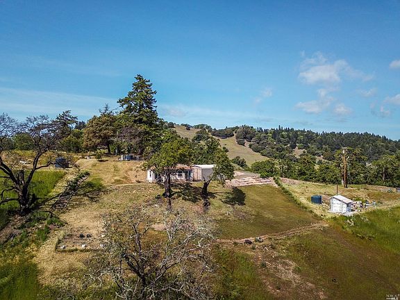 2nd image of 2401 Baywood Way