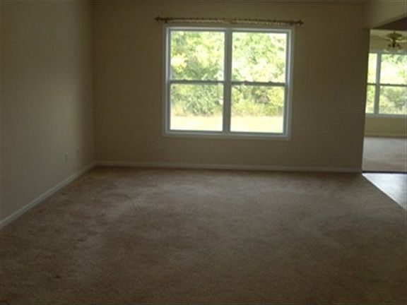 3rd image of 4704 W Treasure Ln