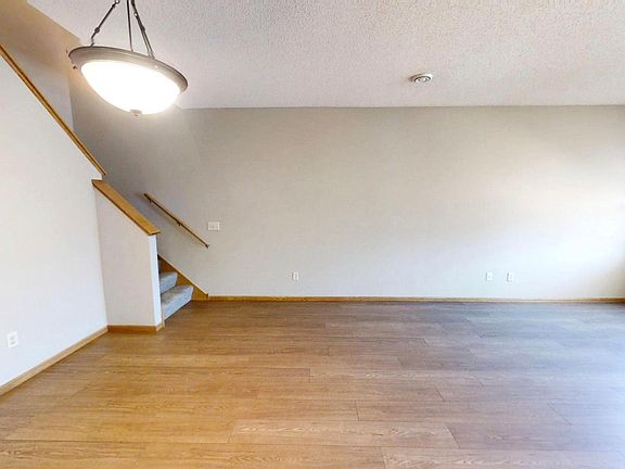 5th image of 2504 Country View Dr