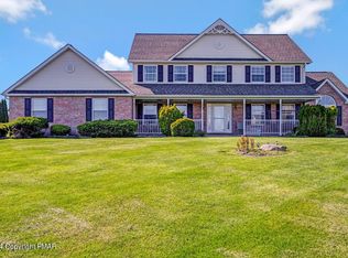 130 Lynx Ln, Effort, PA 18330