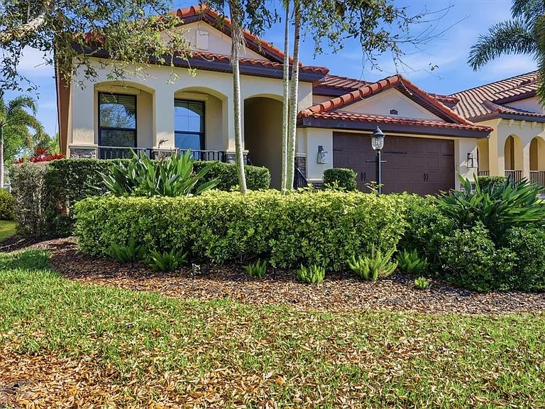 5423 Title Row Dr — Photo 48