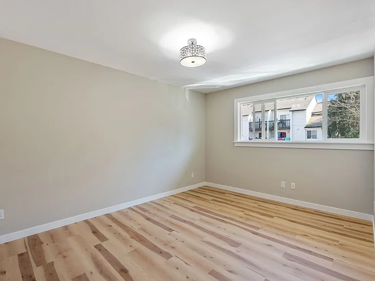 Sandy Terrace Apartments — Photo 41