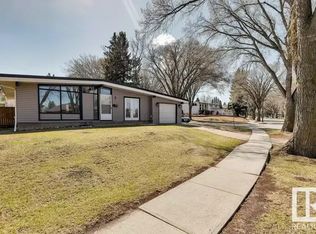 7 Grosvenor Blvd #1A, Saint Albert, AB T8N 0X1