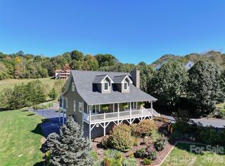 43 Eagle Rdg, Clyde, NC 28721