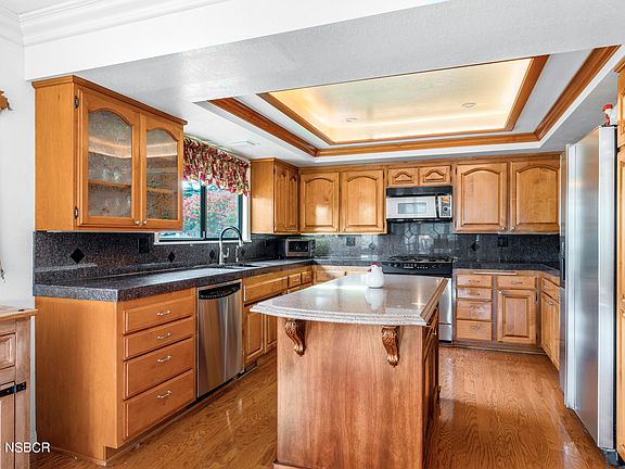 5th image of 1215 Tyndall St