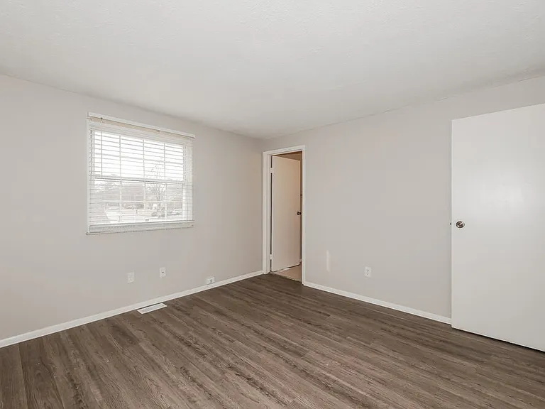 5575 Freedom Ct — Photo 14