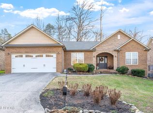 7255 Thornbrook Ln, Powell, TN 37849