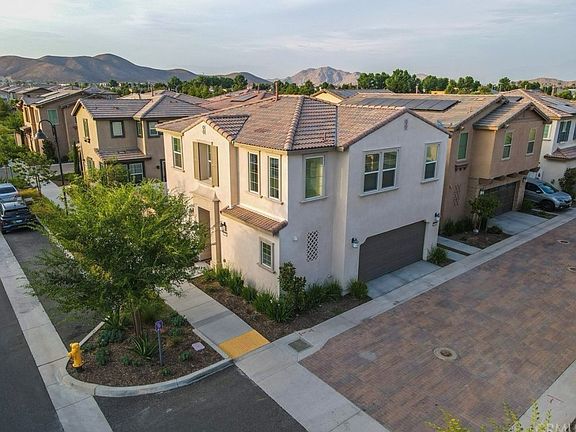 2nd image of 30454 Village Knoll Dr