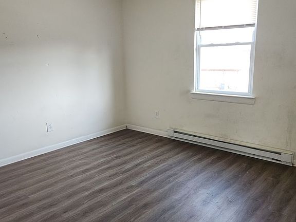 3rd image of 4505 Cape Henry Ave APT 3