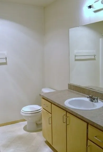 Quiet 2-Bed 2-Bath Apartments Close to WOU with Beautiful Landscaping In-Unit Washer/Dryer — Photo 27