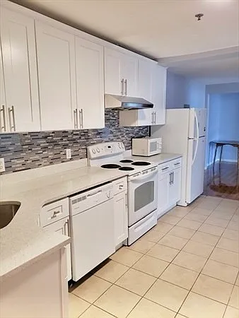 661 Main St #23 — Photo 5