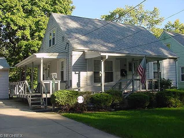 1st image of 5106 Woodman Ave