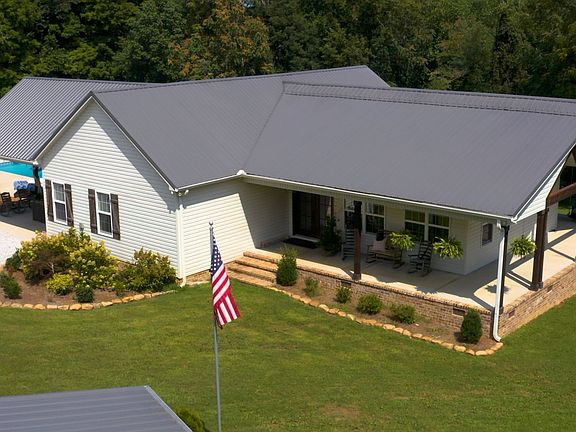 2nd image of 123 Cunningham Ln