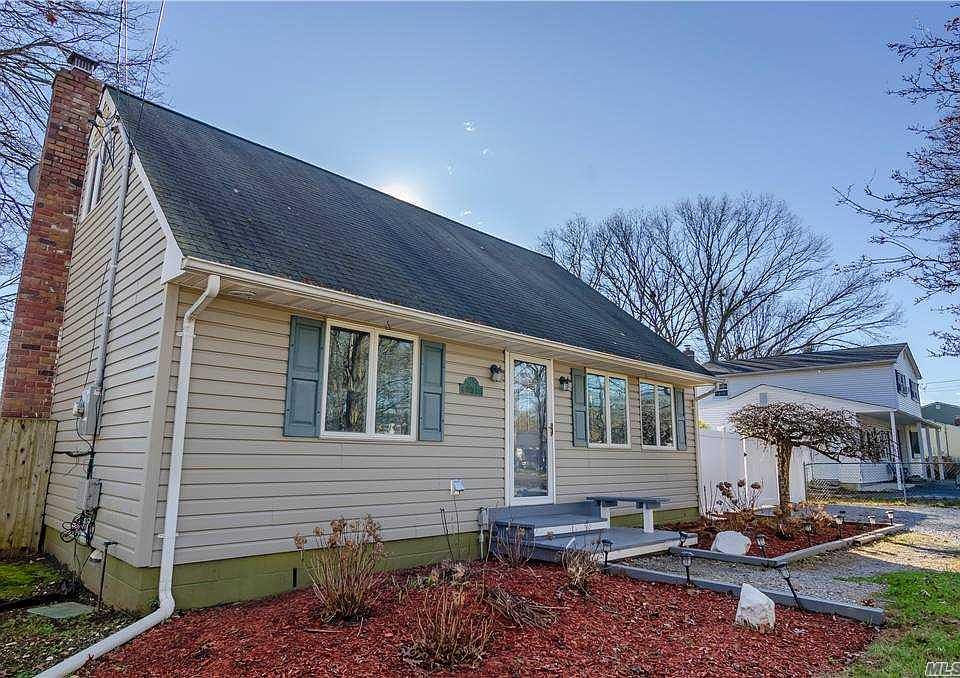1st image of 546 Beaver Ln