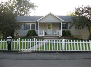 314 Meadowcrest Dr, Trucksville, PA 18708