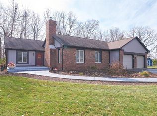 6725 Lana Ct W, New Palestine, IN