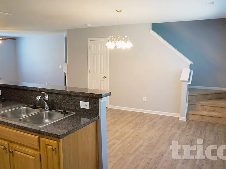 15714 Southern Garden Ln — Photo 3