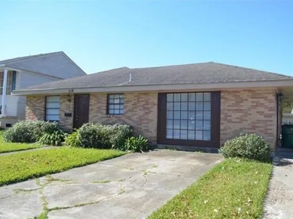 218 Appletree Ln, Gretna, LA 70056