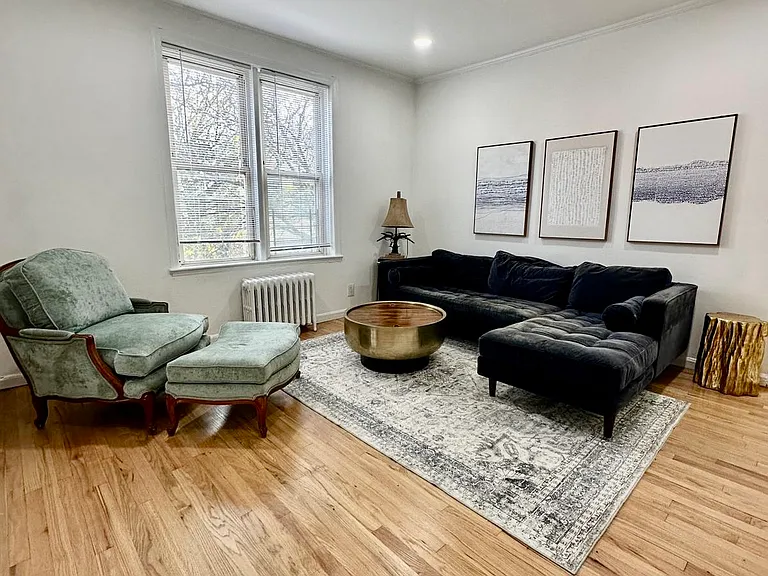 2423 Cambreleng Ave #2B — Photo 1