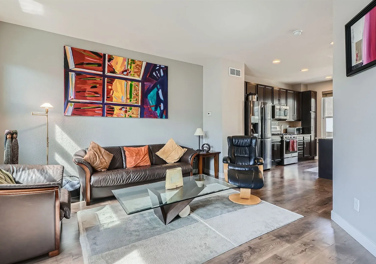 Modern 2 BDR Townhome in Broomfield — Photo 1