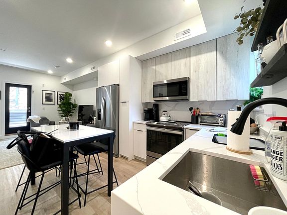 4th image of 930 N 2nd St #1A