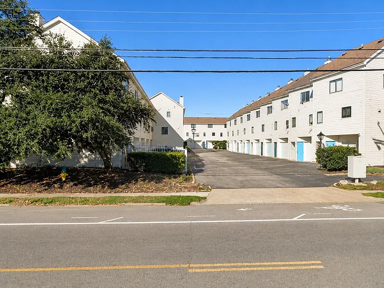 3188 E Ocean View Ave #18 — Photo 1