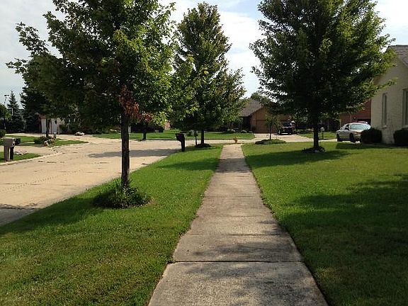 3rd image of 19172 Rosewood Dr