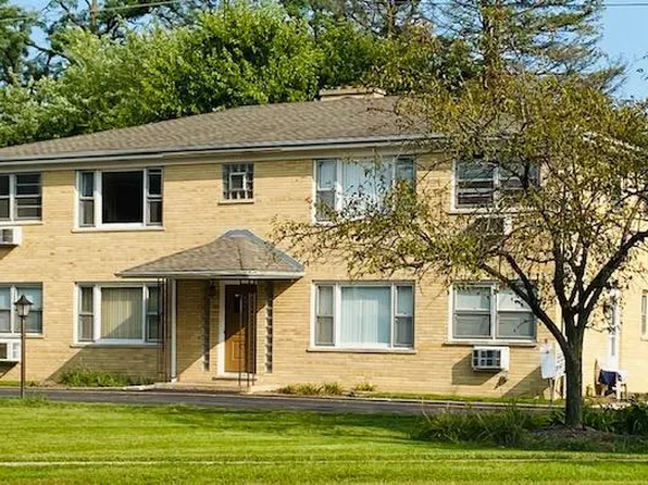 425 Lincoln Ave, Fox River Grove, IL 60021