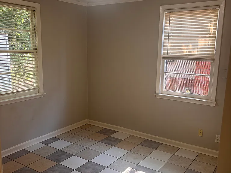 216 Gardendale Dr — Photo 6