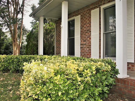 2nd image of 3364 Clearwater Dr