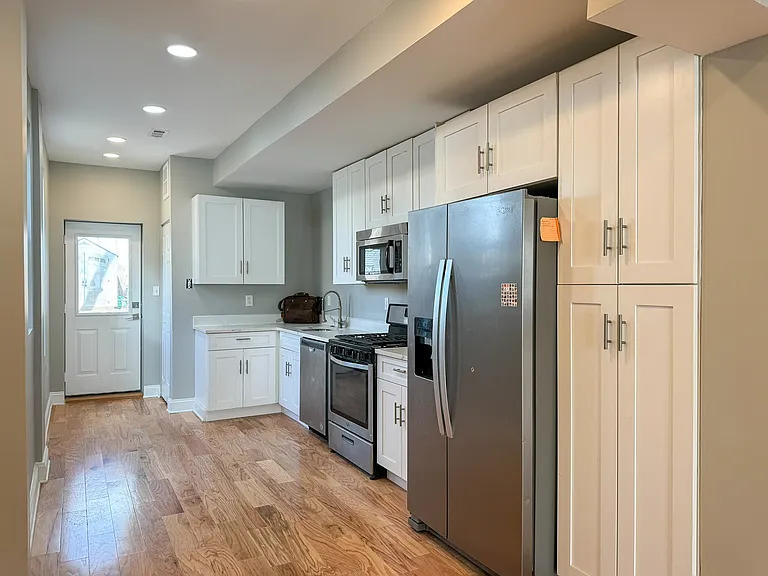 1838 Capitol Ave NE — Photo 8