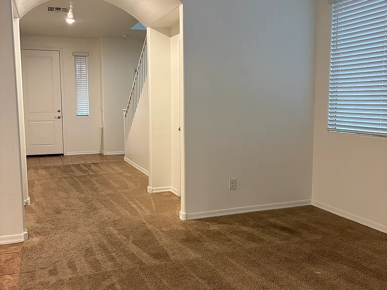 9011 W Jefferson St — Photo 3