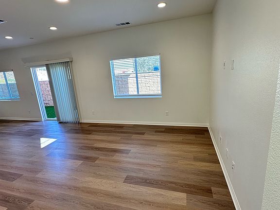 3rd image of 2608 W 2nd St