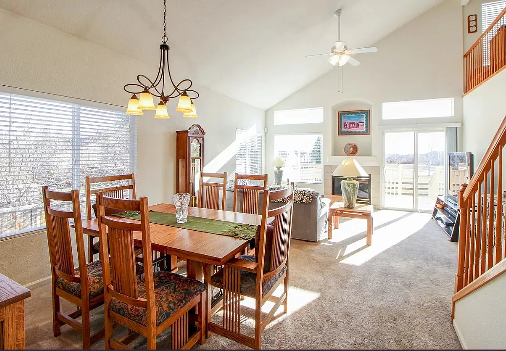 3 bed, 3.5 bath, 2793 sqft, $3,490 — Photo 2