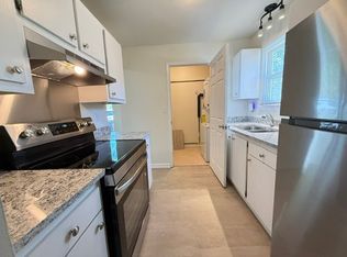 1898 Haymarket Rd APT B, Waukesha, WI 53189