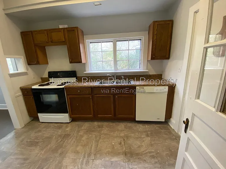 1003 Floyd St #2 — Photo 6
