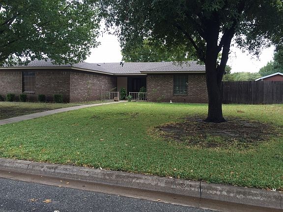 2nd image of 8416 Hillcrest Ct