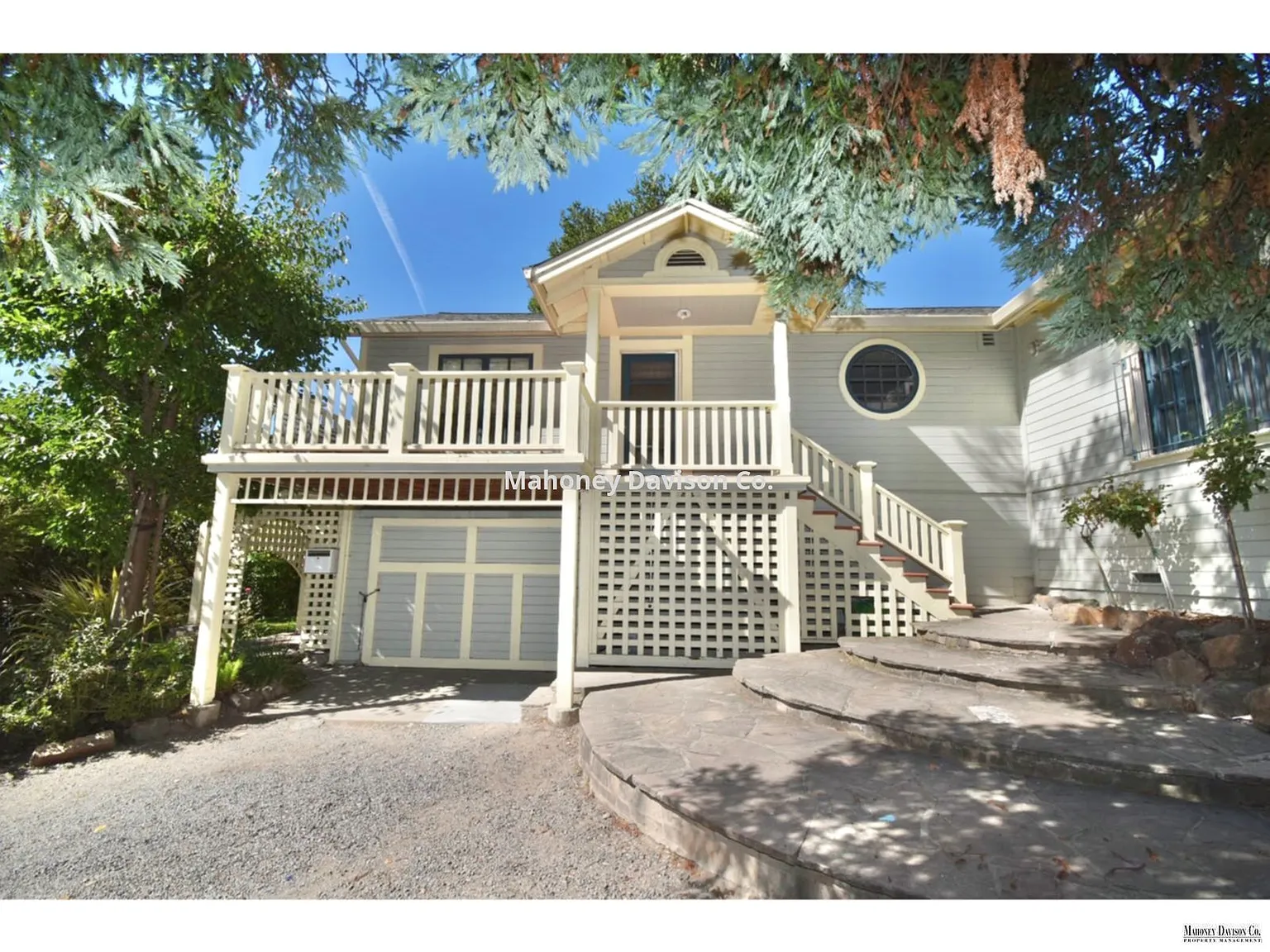 800 Schuman Ln photo 1